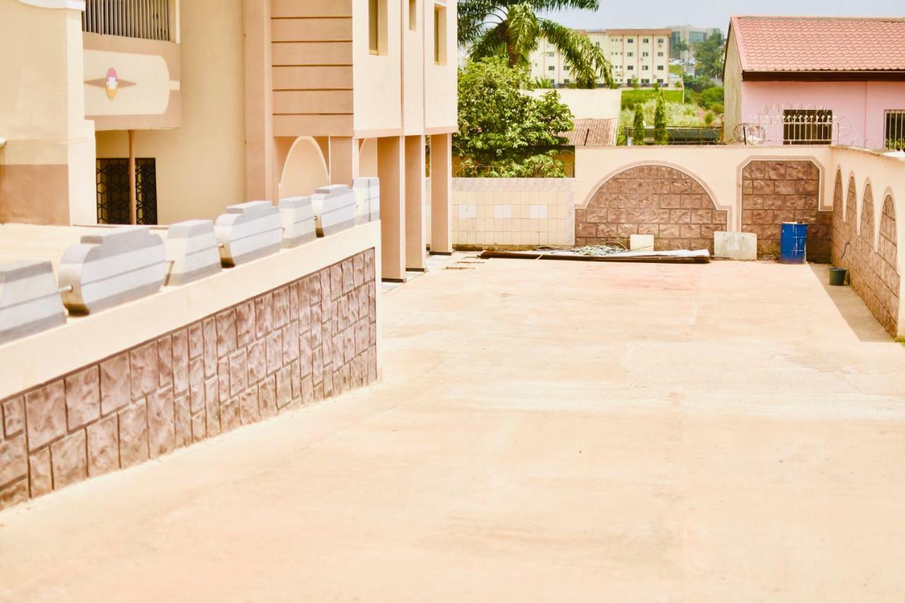 Hotel La Couronne Rw Yaoundé Eksteriør billede